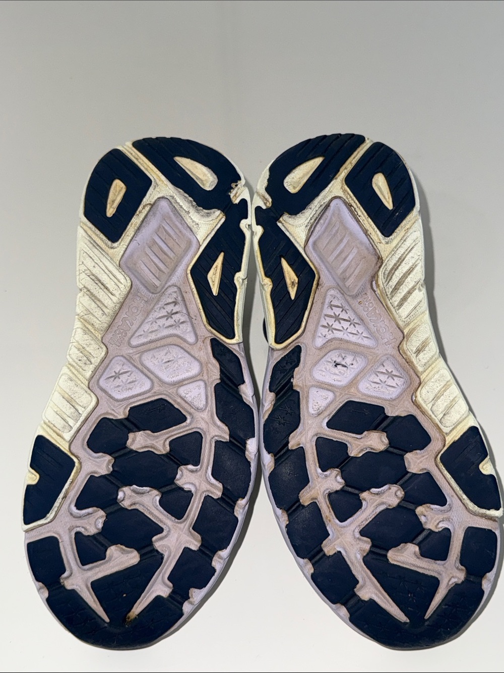 Hoka One One Arahi 5 Women's Size 8.5D White/Lavender/Blue Road Running Shoes - Picture 10 of 11
